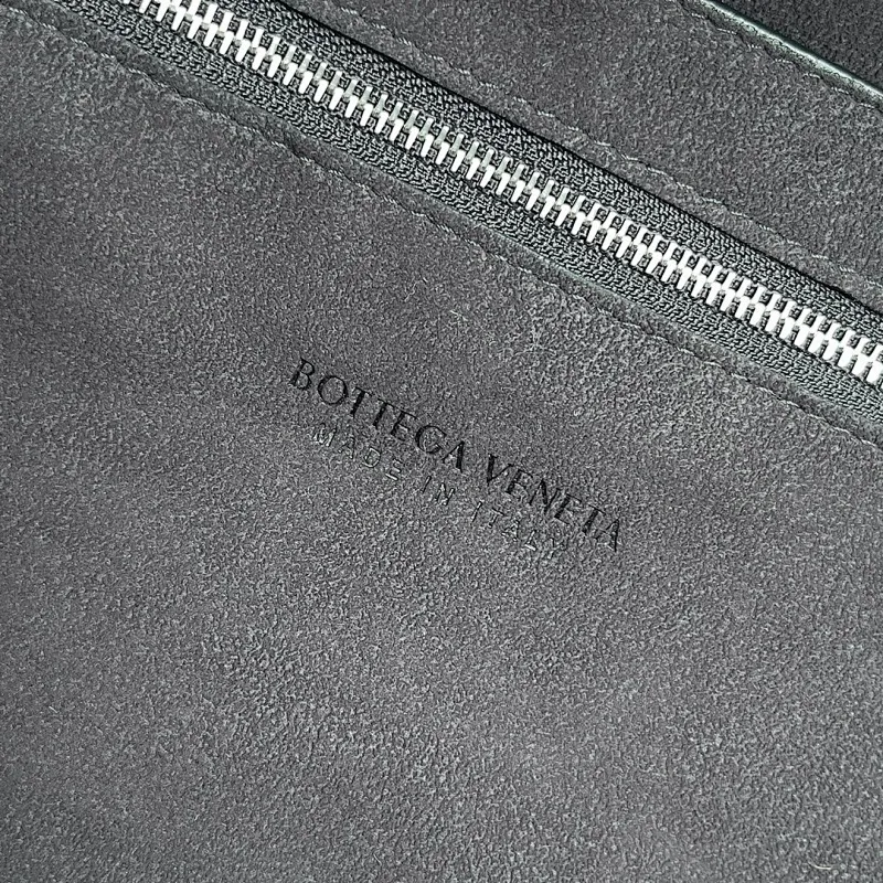 All categories 💚 Authentic bags 💚 BV 2025 new Bottega Veneta large plaid woven men's briefcase